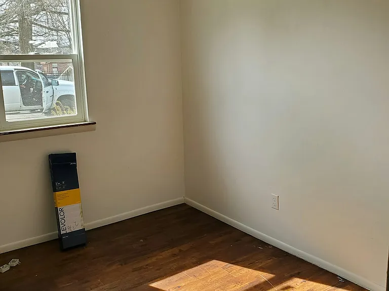 1027 E Villa Marie St — Photo 7