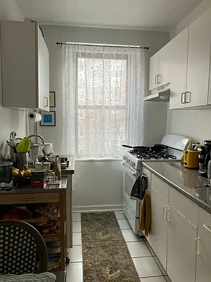 Rented by EZ Sell Realty | media 8