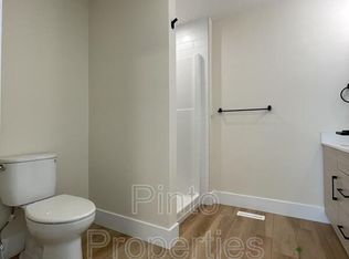 8717 110th St NW #1A, Edmonton, AB T6G 0X7