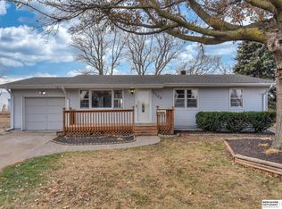 1108 S Victory Cir, Papillion, NE 68046