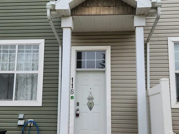 2051 Towne Centre Blvd NW #118, Edmonton, AB T6R 0G8