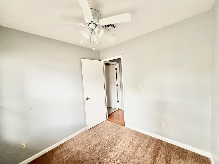 115 B St #115 — Photo 9