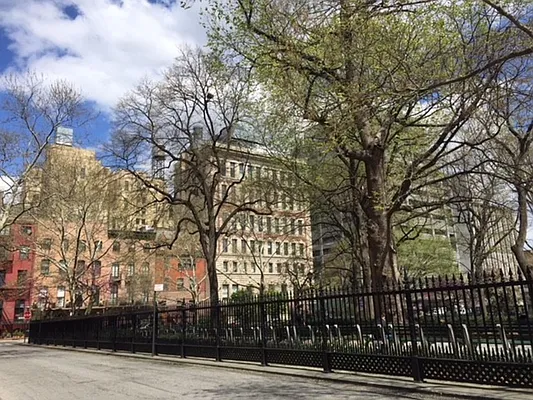 Rented by R New York | media 47