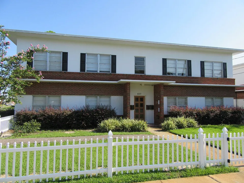 807 Cherry St #1