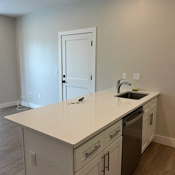 58 River St #6 — Photo 3
