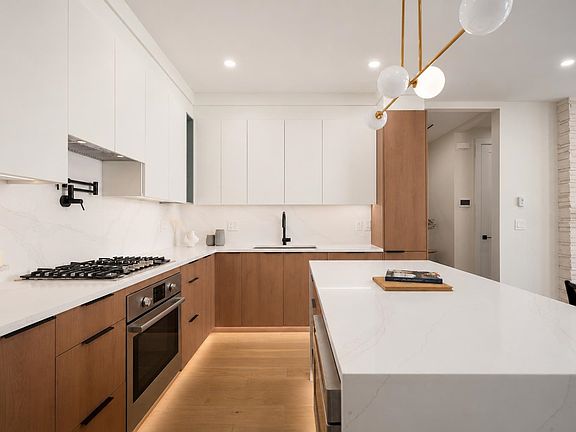 4th image of 901 Edgar Ave #104