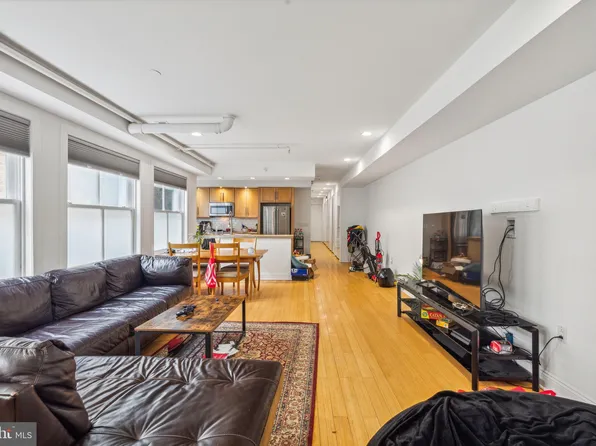 1606 Chestnut St Unit 3, Philadelphia, PA 19103