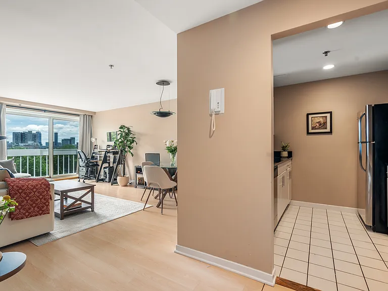 950 Massachusetts Ave #514 — Photo 4