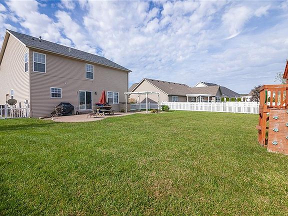 4th image of 409 Lambert Dr
