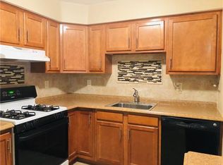 1512 Waterford Dr, Edison, NJ 08817