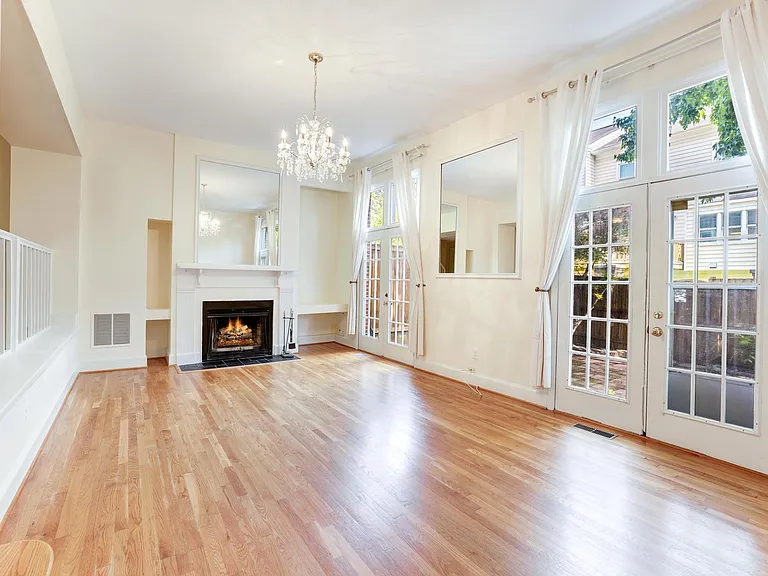 8509 Jeffersonian Ct — Photo 15