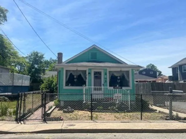 95 Twilight Ave, Keansburg, NJ 07734
