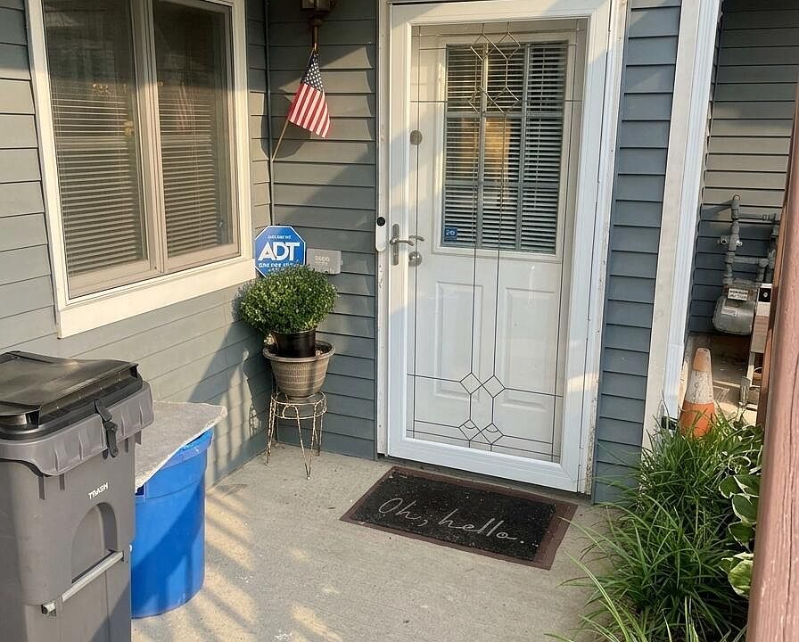 1st image of 105 Pond Way