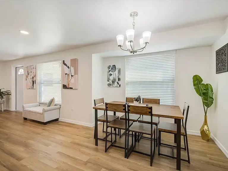 6228 Fordham Pl — Photo 10