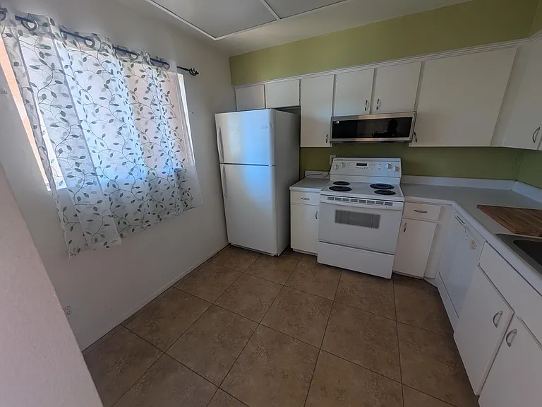 1339 E Fort Lowell Rd #J — Photo 4