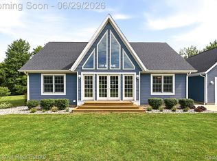 11415 E Rathbun Rd, Birch Run, MI 48415