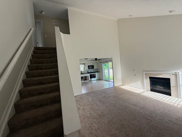311 Heftner Cir — Photo 6