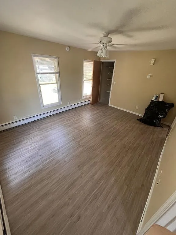 20 E Empire, Apt5 — Photo 2