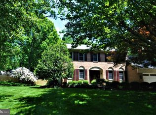 1801 Abbey Oak Dr, Vienna, VA 22182