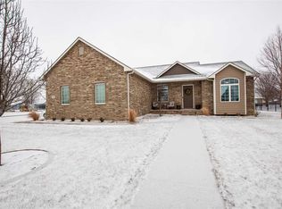1315 S Chestnut St, Halstead, KS 67056