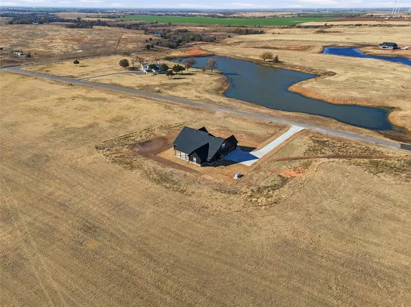977 Rylee Ln, Tuttle, OK 73089