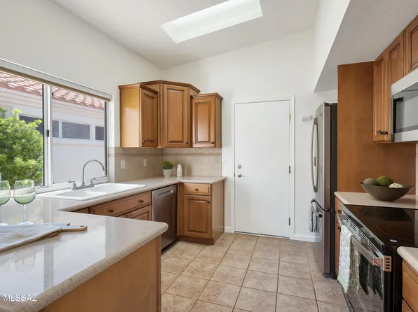 2199 E Jonquil St, Oro Valley, AZ 85755