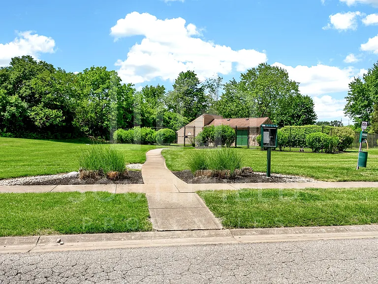 1069 Crisfield Dr #1 — Photo 39
