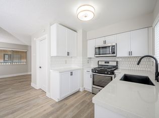 535 Hobart, Los Angeles, CA 90004