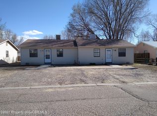 1103 W Oak St #A & B, Bloomfield, NM 87413