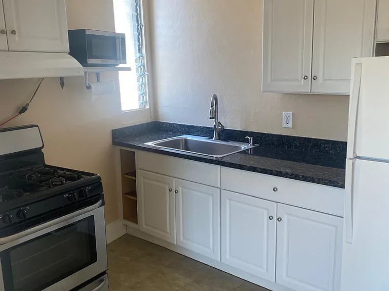 162 Santa Fe Ave #G — Photo 17