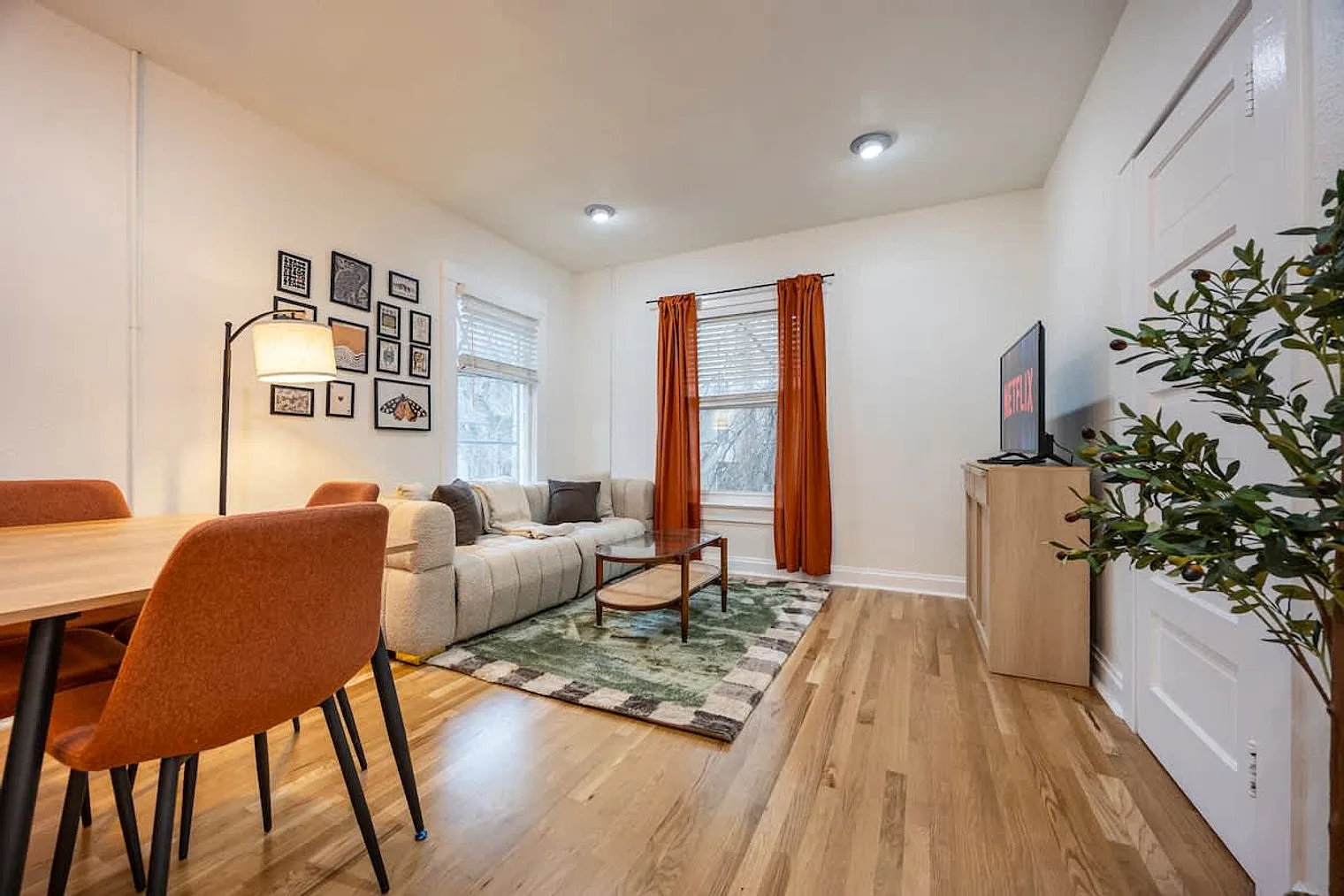 2 bed, 1.0 bath, $2,949 — Photo 1