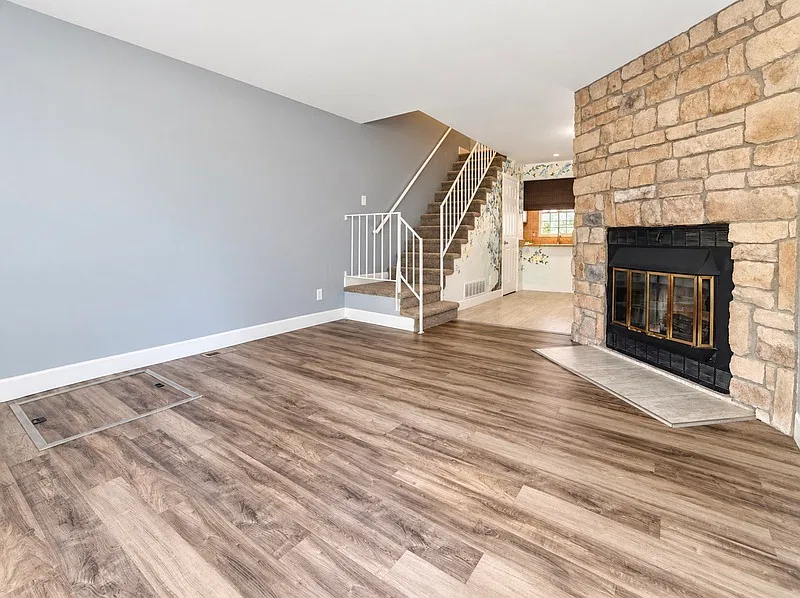 2 bed, 2.0 bath, 1044 sqft, $1,995 — Photo 4