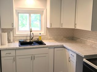 317 8th Ave #2, Woonsocket, RI 02895