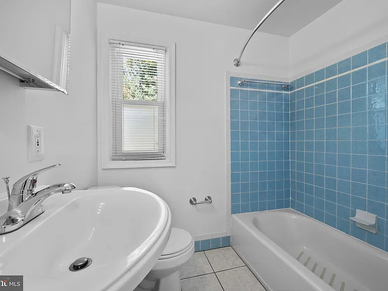 9110 Autoville Dr — Photo 23