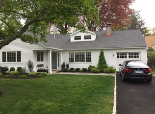 6 Hyatt Ln, Westport, CT 06880