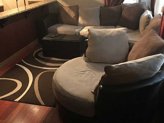 3rd image of 24122 Avon Ln