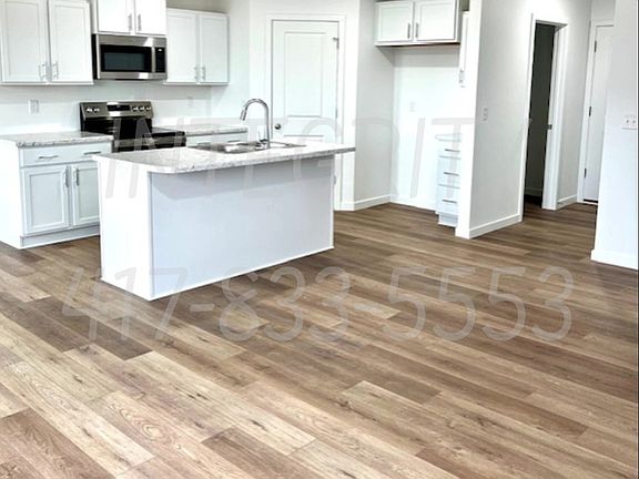 3rd image of 478 Lennox St