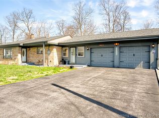 800 N Blue River Road, Pekin, IN 47165