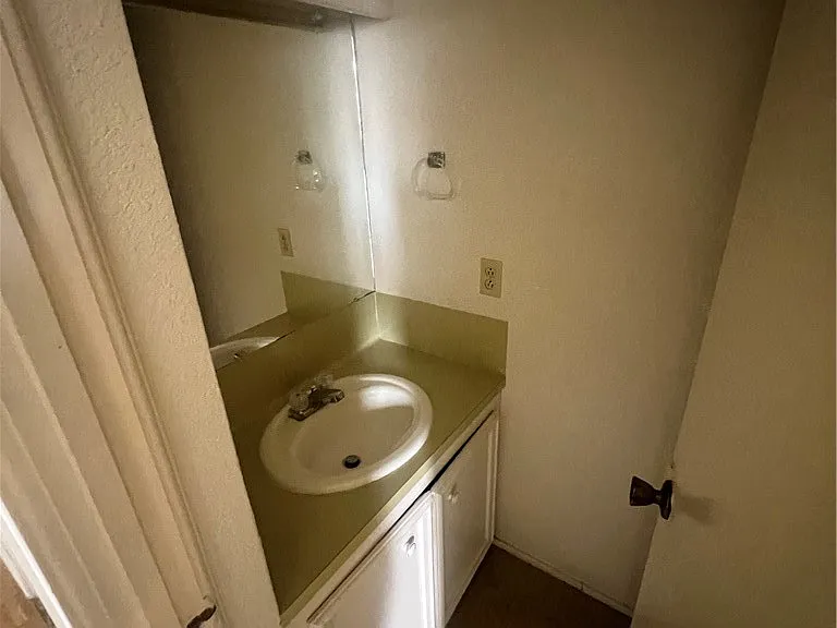 3030 Santa Fe St #3 — Photo 5