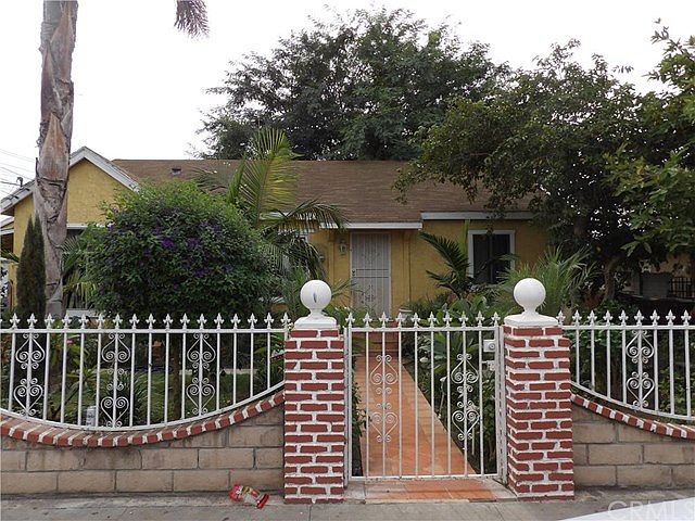 1st image of 2404 W Pomona St