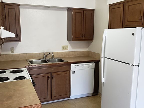 2nd image of 853-859 S White Cloud Dr #855