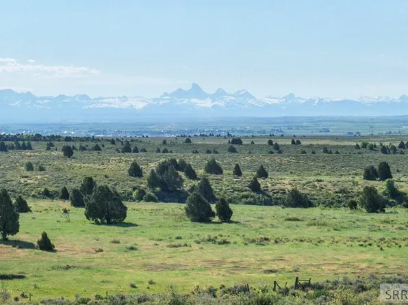 1700 N Sadorus Hill Rd, Ashton, ID 83420