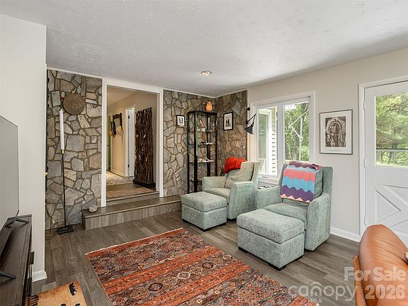 5th image of 411 Patton Mountain Rd