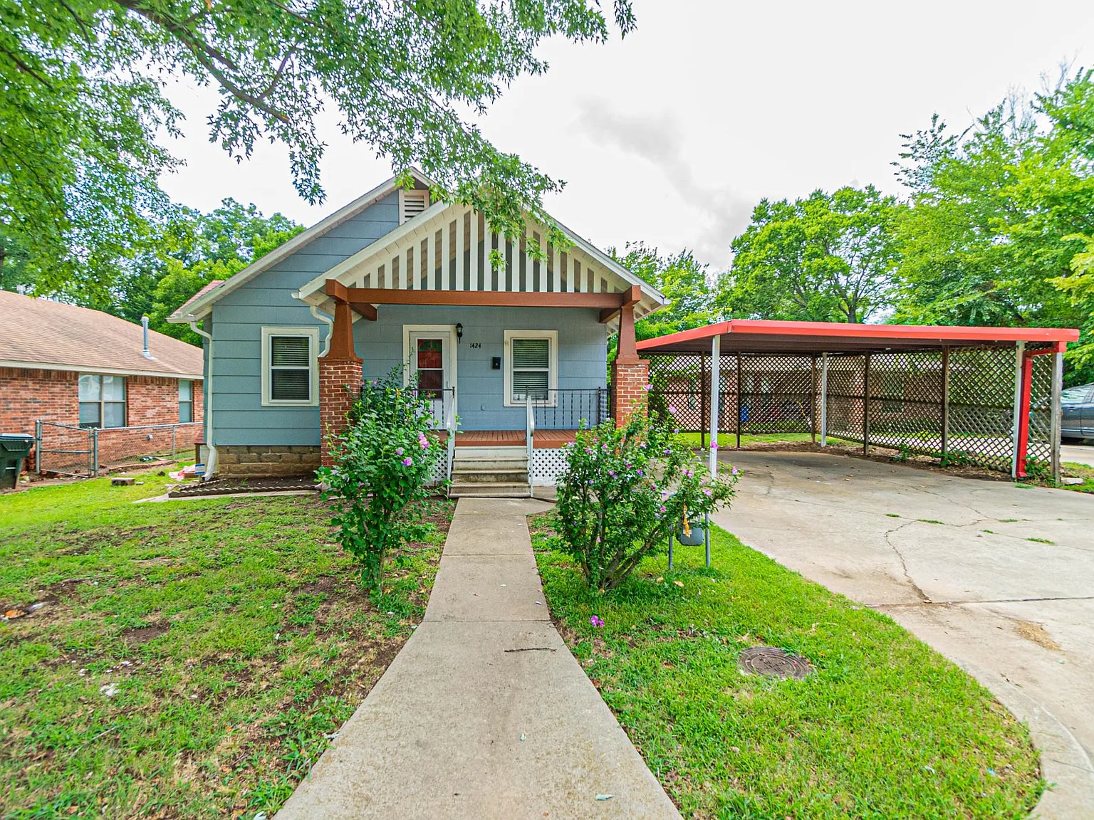 1424 Morland Ave — Photo 1