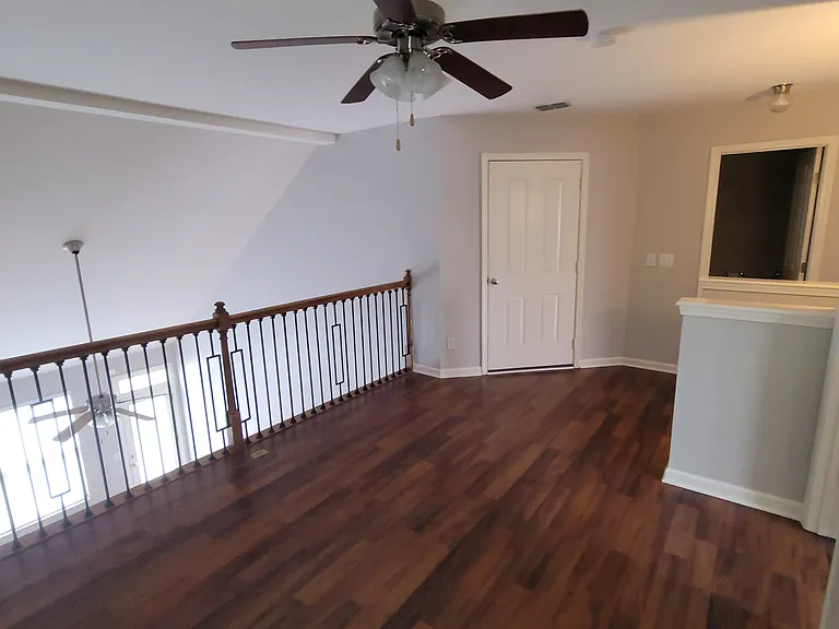 545 Griffin Cir — Photo 19