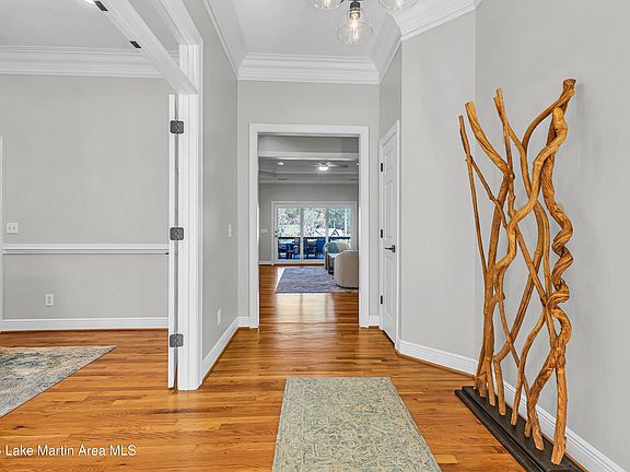 5th image of 156 Crooked Arrow Dr