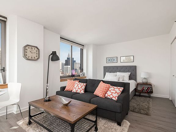 3rd image of 35 W 33rd St APT 24A