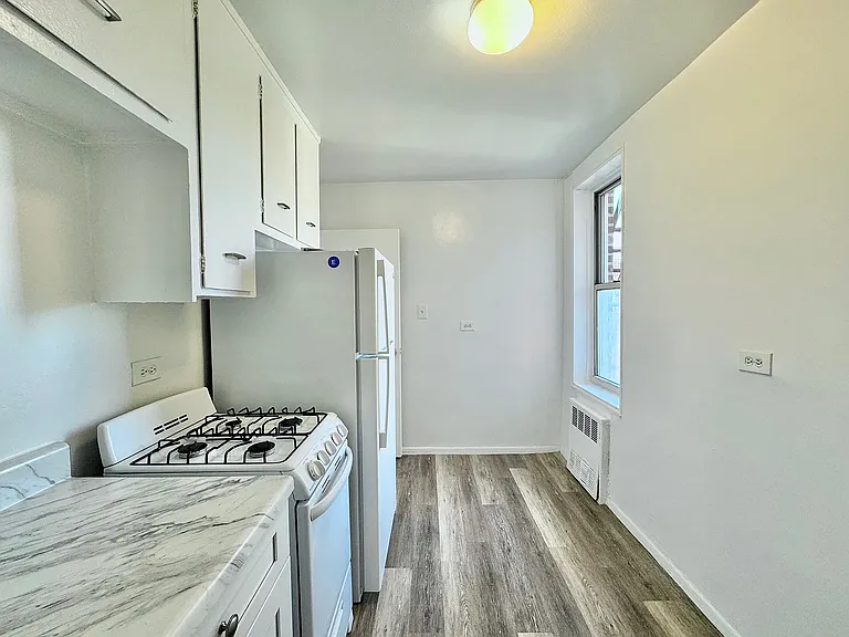 142-27 Barclay Ave #6C — Photo 8