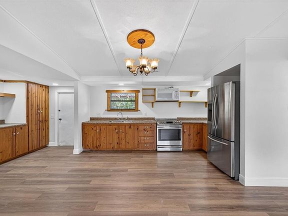 5th image of 18409 Rigsby Rd