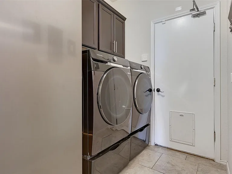 7013 Armagh Dr — Photo 34